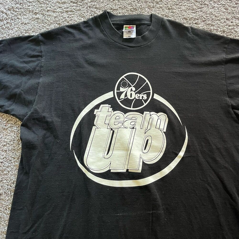 Vintage 90s Philadelphia 76ers Sixers Autograph Team Up T Shirt Black Sz XL NBA - Picture 3 of 9